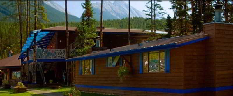 Sunwapta Falls Rocky Mountain Lodge *