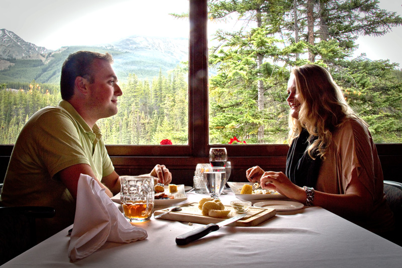 Lodge Sunwapta Falls Rocky Mountain Jasper