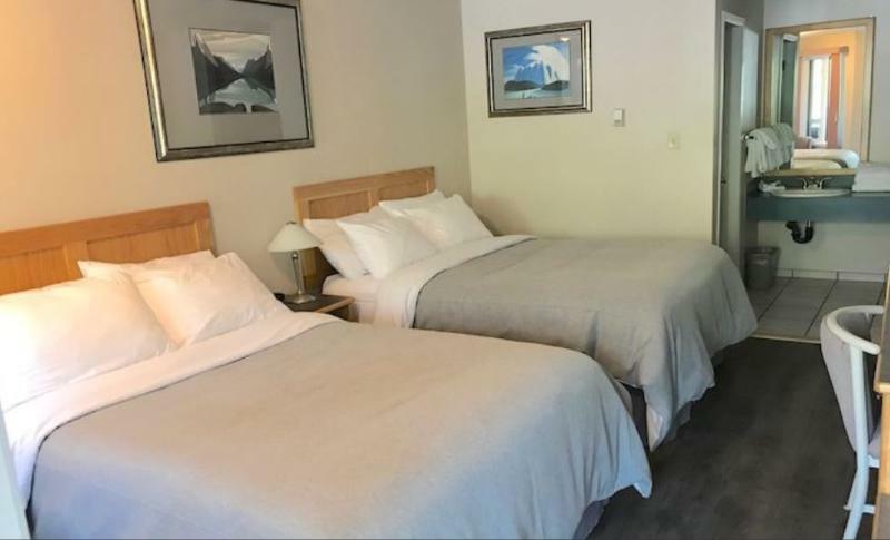 Sunwapta Falls Rocky Mountain Lodge *